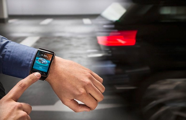 El futuro coche de BMW se aparcará con un reloj inteligente