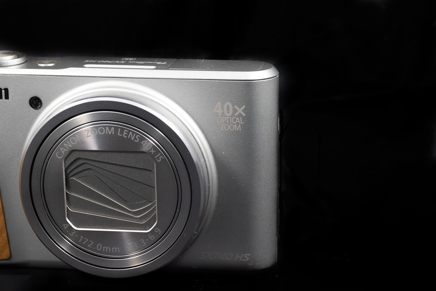 hemos probado Canon PowerShot SX740 HS objetivo lateral