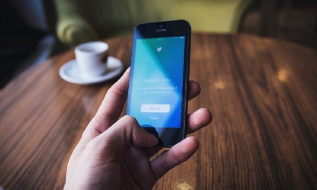 Twitter admite que compartió información de usuarios sin consentimiento