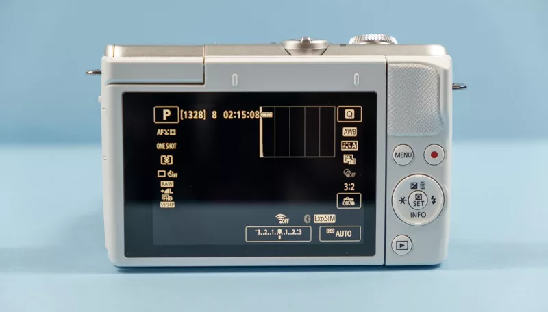 Canon EOS M200, análisis: la cámara que quería hacer olvidar a los móviles