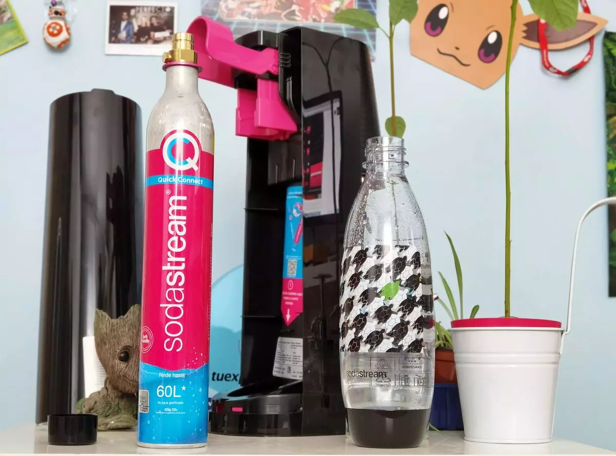 SodaStream presenta sus exclusivas botellas de inspiración real