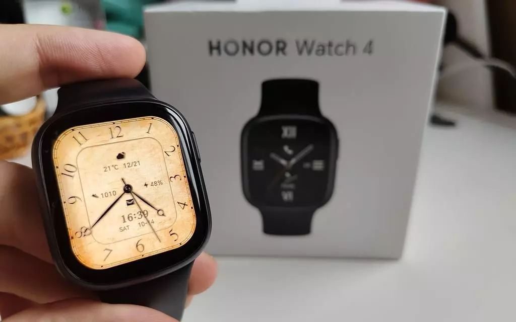 El HONOR Watch 4 llega a Europa: un reloj con pantalla OLED y batería de dos